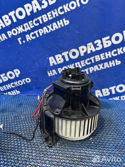 Моторчик печки Opel Astra Gtc купе Z18XER 2008