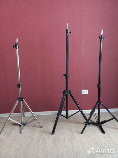Штатив напольный тринога