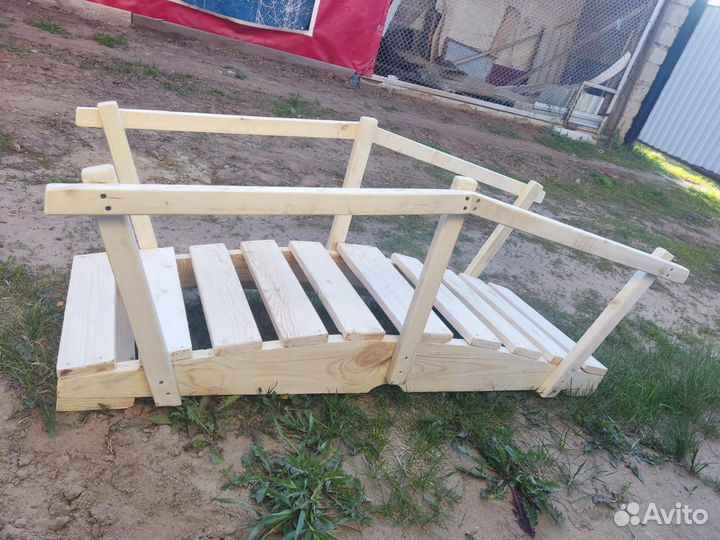 Декоративный мостик садовый