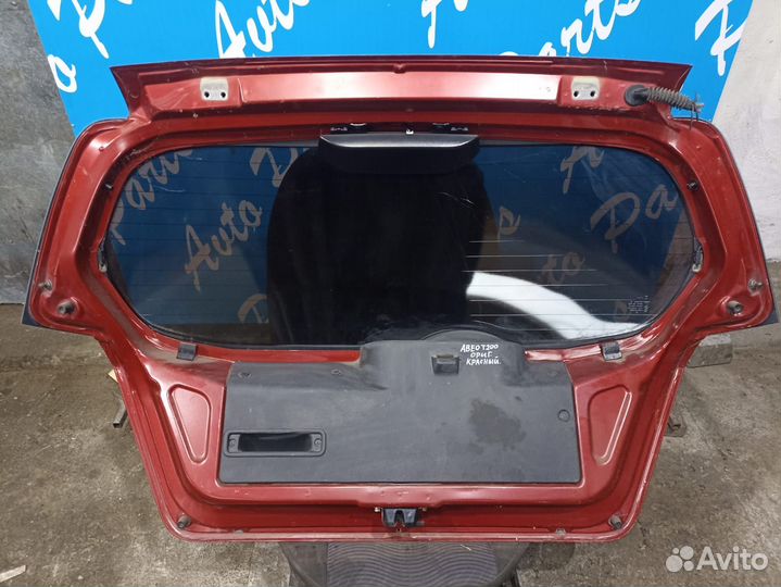 Шевроле Авео Т200 крышка багажника хэтчбек красная