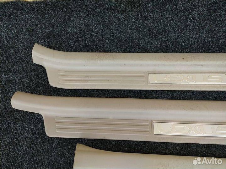 Накладка порога внутр. Lexus LX470 ivory