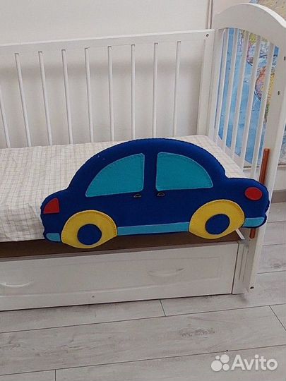 Бортик в кроватку