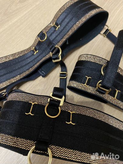 Пояс для чулков с гартерами