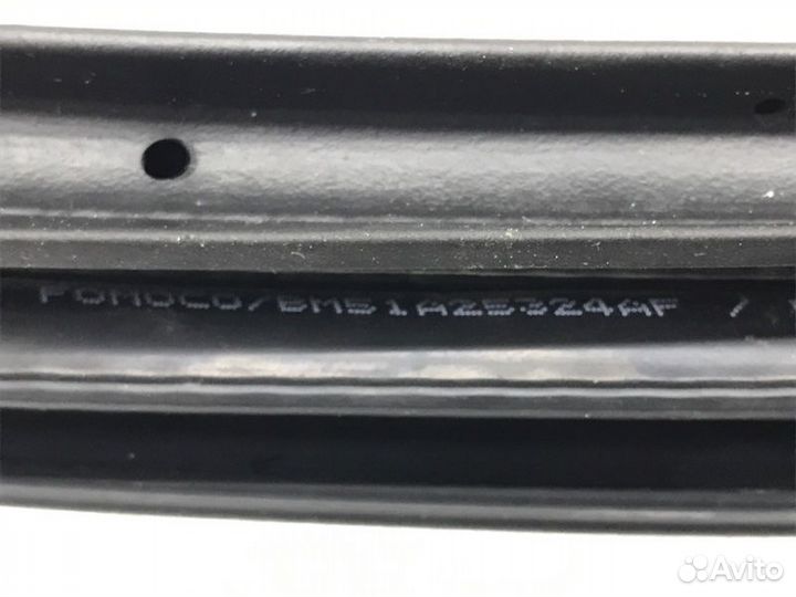 Уплотнительная резинка боковой двери задняя левая