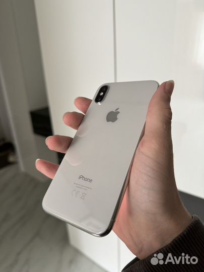 iPhone X, 64 ГБ