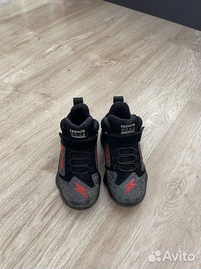 Кроссовки для мальчика демисезонные