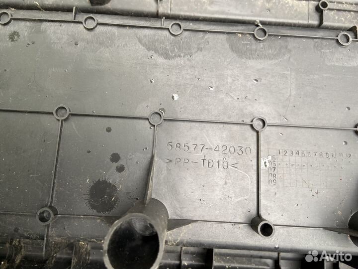 Ящик для инструментов Toyota Rav4 30