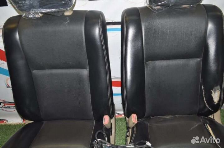 Сиденья передние (парой) Toyota Tundra 3UR-FBE
