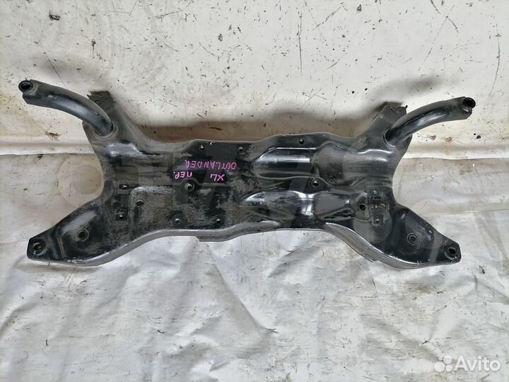 Подрамник двигателя Mitsubishi Outlander XL 3.0