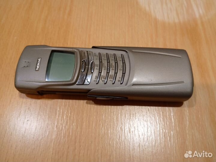 Nokia 8910