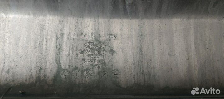 Решетка радиатора Ford Explorer