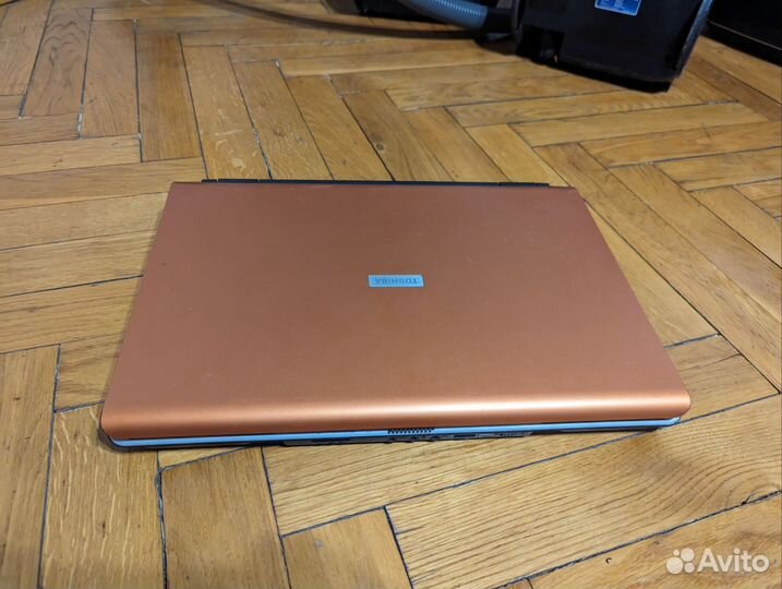 Ноутбук Toshiba Satellite P100