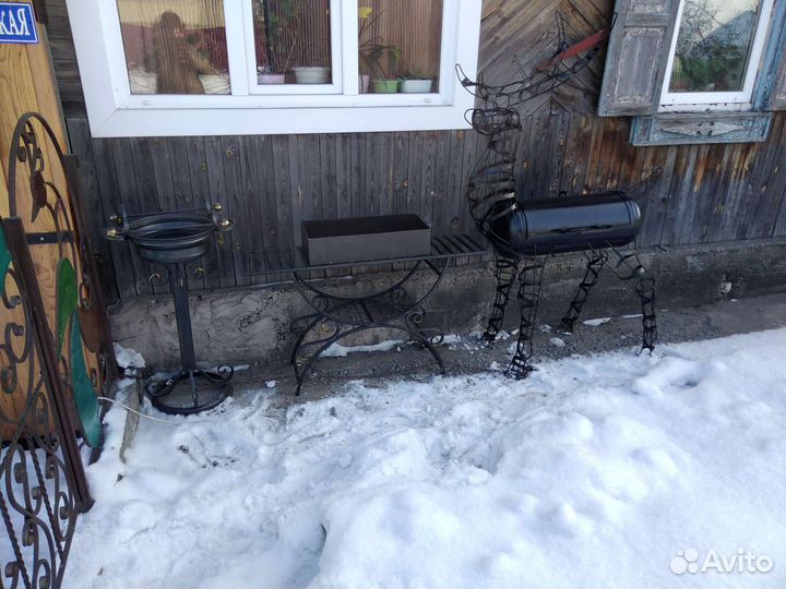 Мангал с крышей