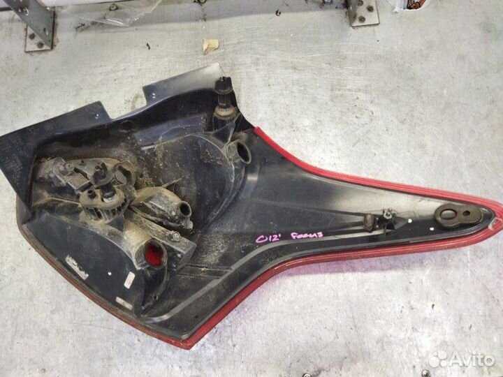 Фонарь задний левый Ford Focus 3 хэтчбек 2.0