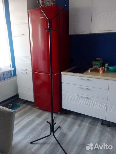 Вешалка напольная