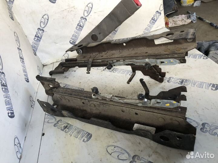 Салазки переднего правого сиденья Chevrolet alero