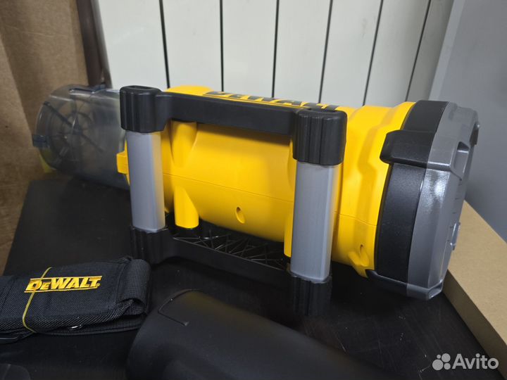 Воздуходувка Dewalt 60V dcbl777B