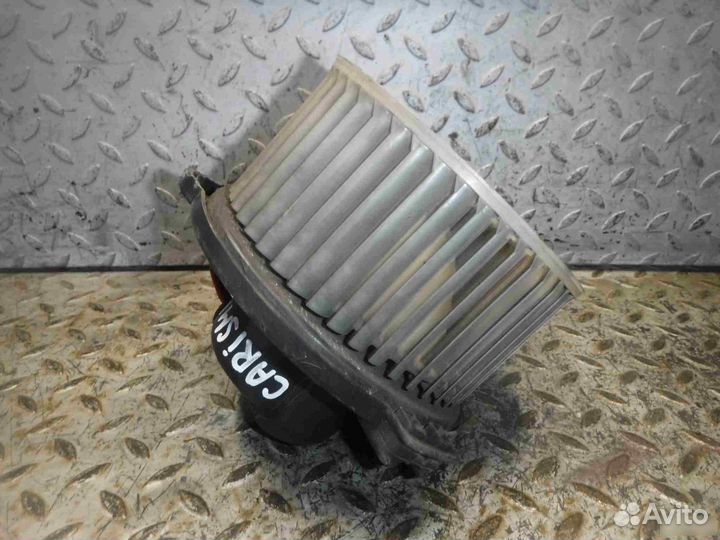 Моторчик отопителя Mitsubishi Carisma (DA) 1995-03