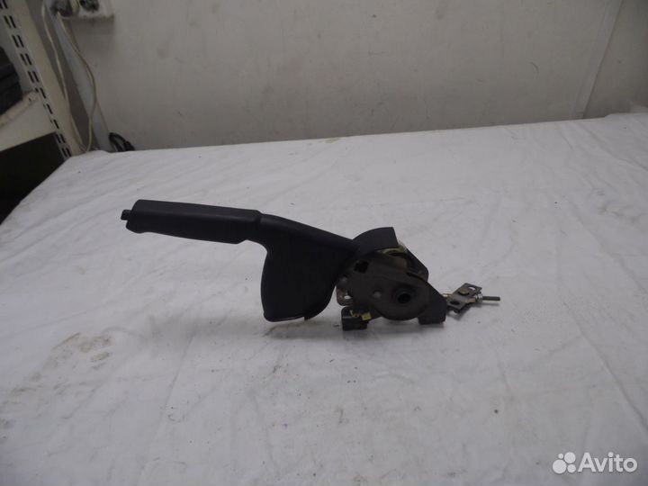 Рычаг стояночного тормоза Hyundai Elantra 2000-201