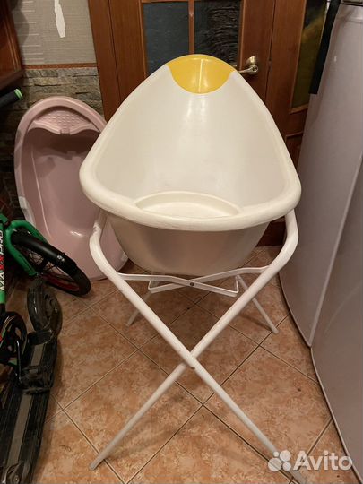 Ванночка для купания с подставкой