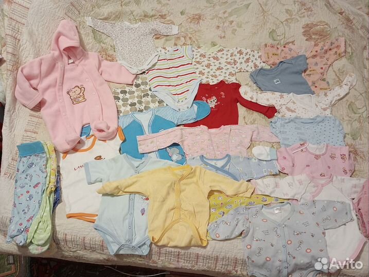 Много детских вещей на девочку