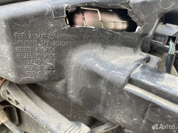 Фара правая LADA Vesta, оригинал, с дефектами