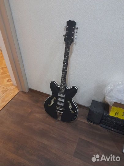 Электрогитара