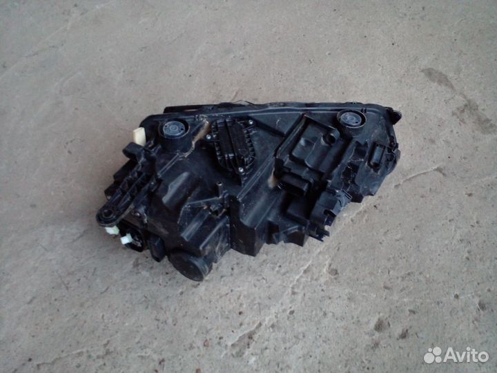 Фара правая Skoda Rapid 2 на запчасти