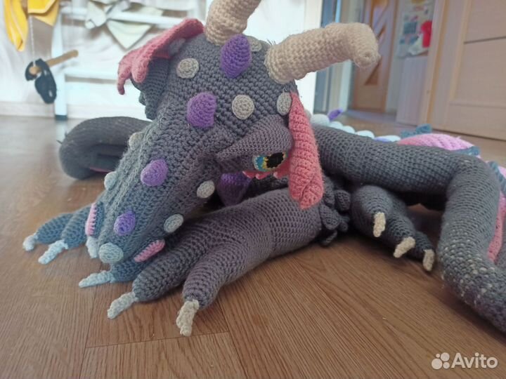 Вязаная игрушка дракон большая