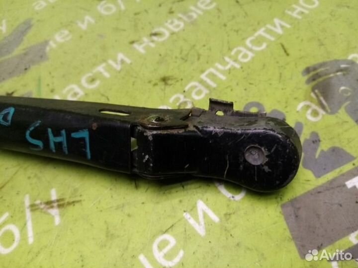 Поводок стеклоочистителя правый Chrysler Lhs 3.5