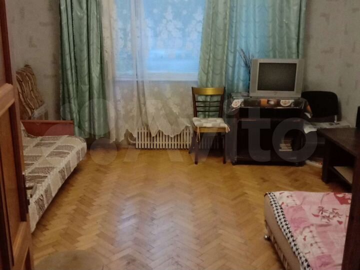 Комната 19 м² в 2-к., 1/12 эт.