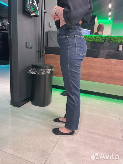 Джинсы