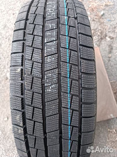 Goform W705 215/60 R17 96T