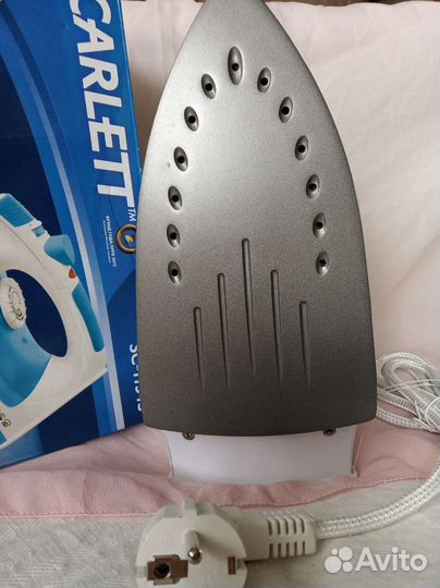 Утюг Scarlett новый