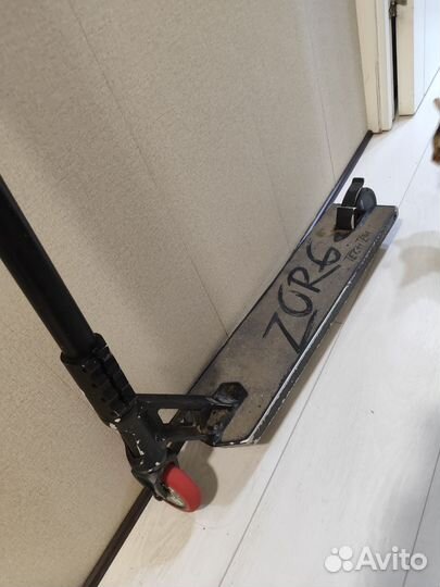 Трюковой самокат zorg