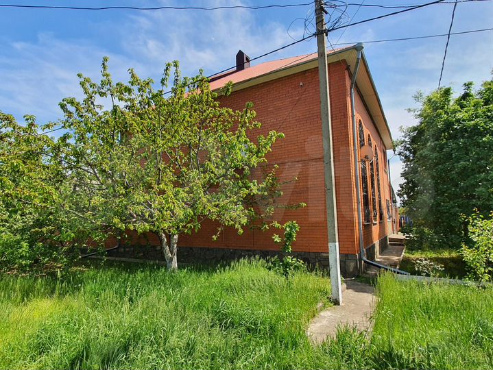 Дом 260 м² на участке 6 сот.