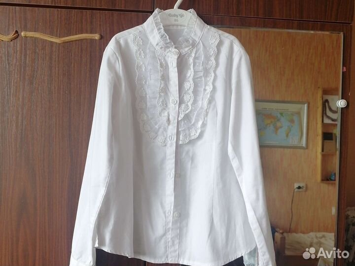 Школьная блузка белая и юбка синяя 128