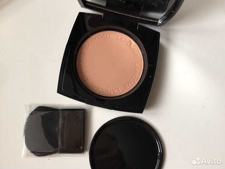 Пудра lancome с эффектом сияние 04