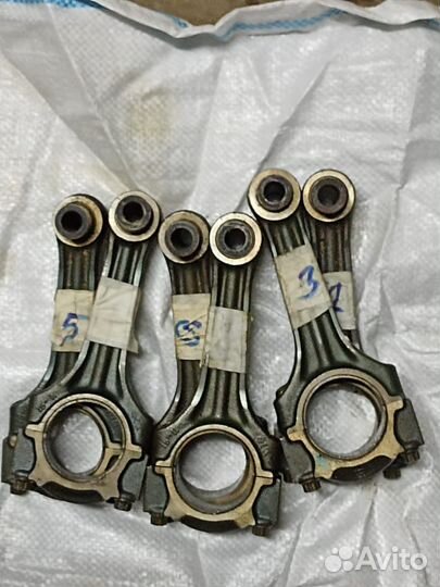 Детали от двигателя mercedes-benz