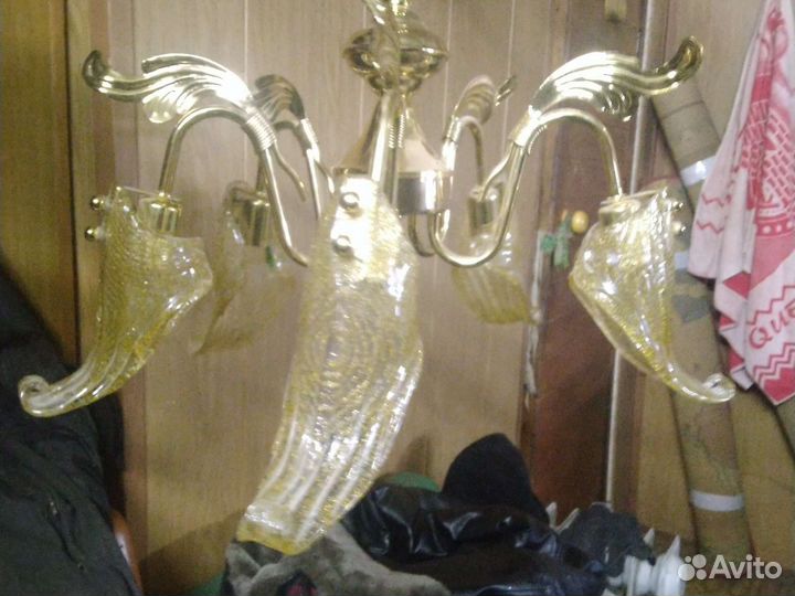 Люстры потолочные и светильники