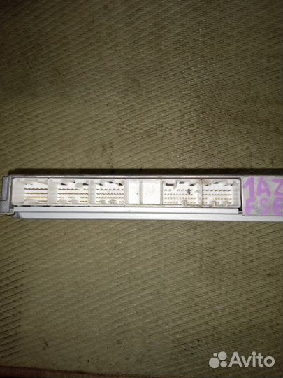 Блок управления efi Toyota Avensis AZT250 1azfse