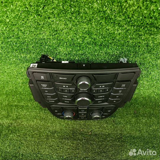 Панель управления магнитолой Opel Astra J GTC 2012