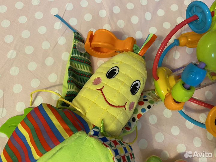 Игрушки для малышей пакетом