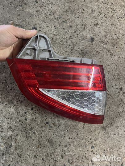 Фонарь задний левый Ford Mondeo 4