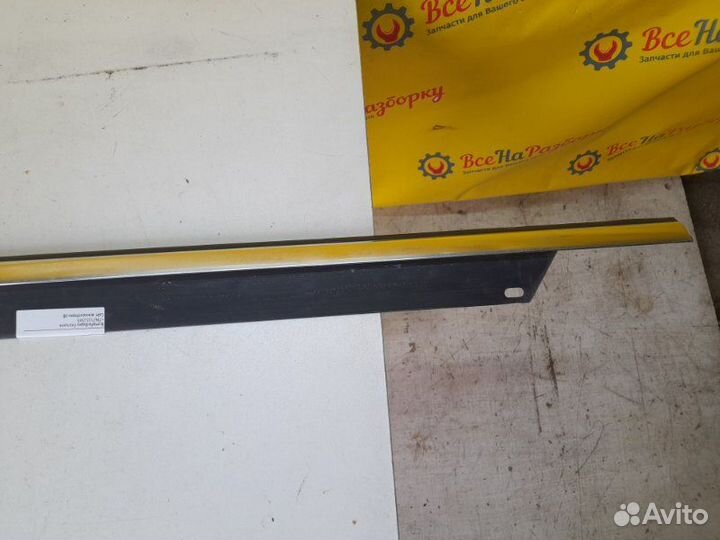 Молдинг стекла задний правый Audi Q7 2005-2009