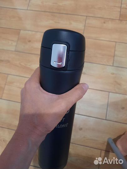 Термос 500 мл с автоматической крышкой