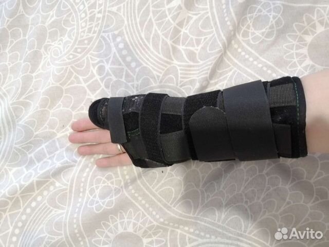 Ортез на лучезапястный с фиксацией пальца