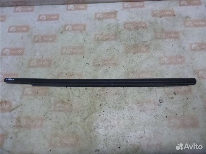 Уплотнитель стекла двери бархотка задний правый