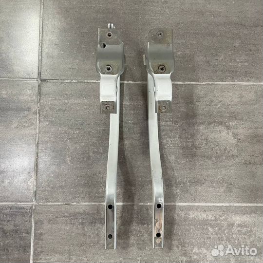 Петли крышки багажника Kia Rio 2011-2017 3