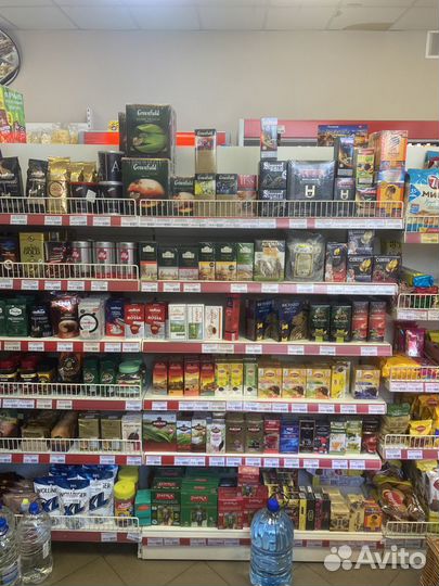 Продавец в продуктовый магазин